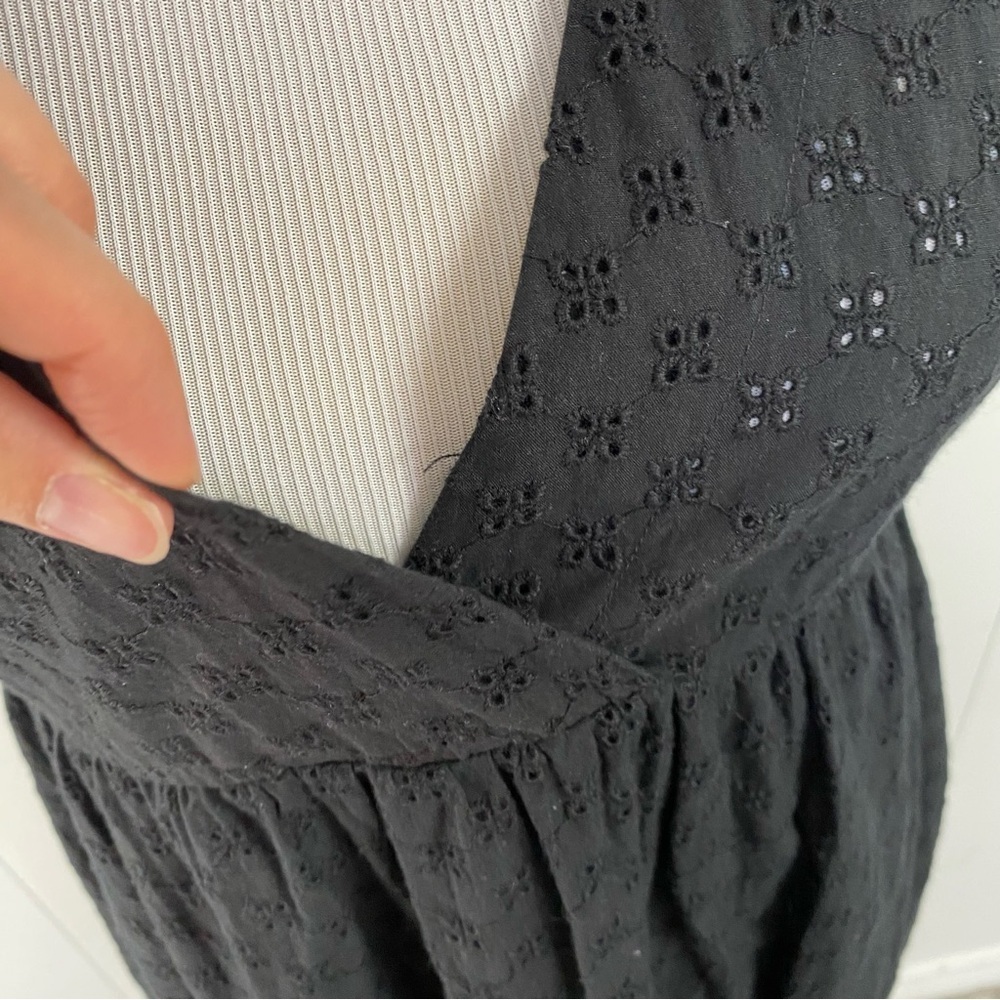 Wilfred Aritzia Womens Black V Neck Misha Dress Small Eyelet Lace Mini /Babydoll - Picture 6 of 16